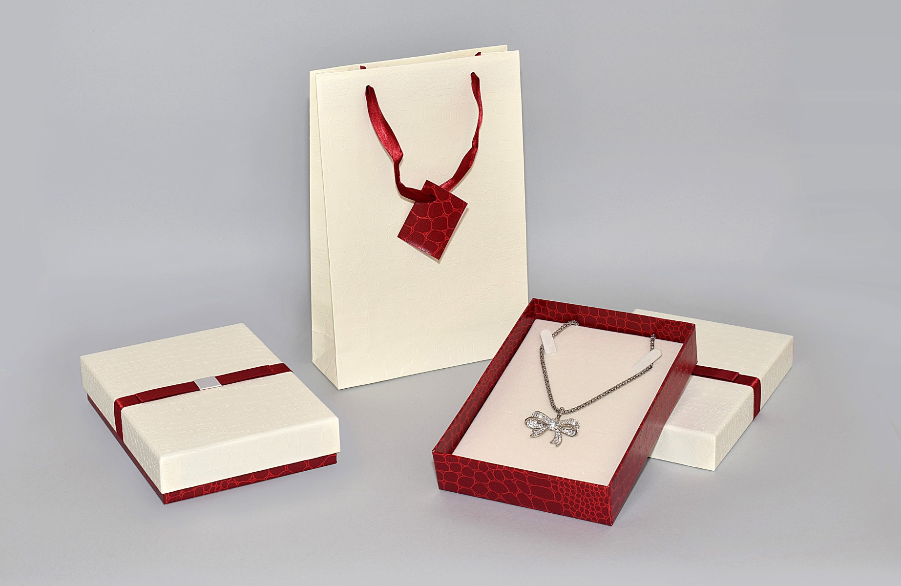 LUNA ASTUCCIO COLLANA 13X19 + BUSTA