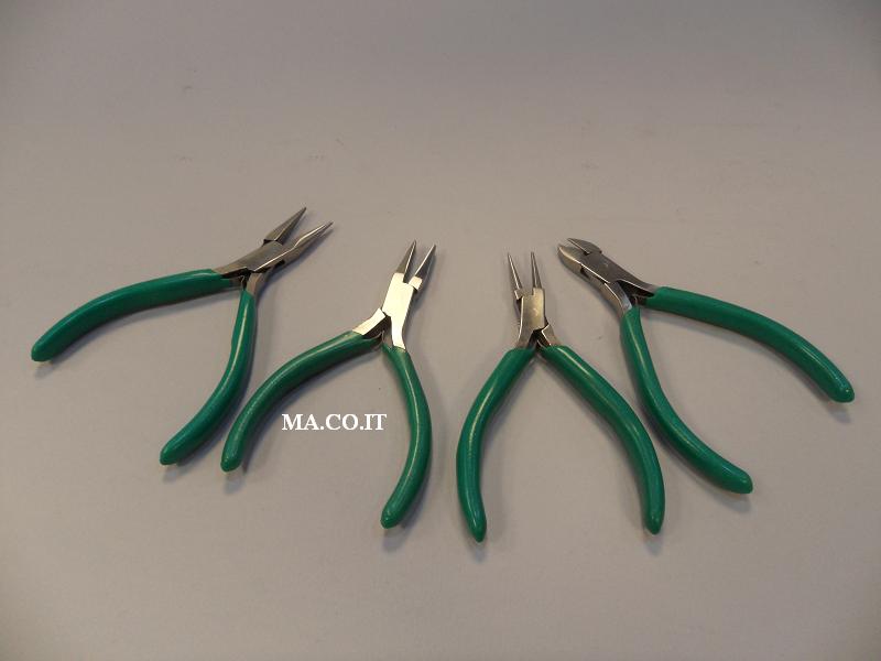 SET 4 PINZE CON CUSTODIA