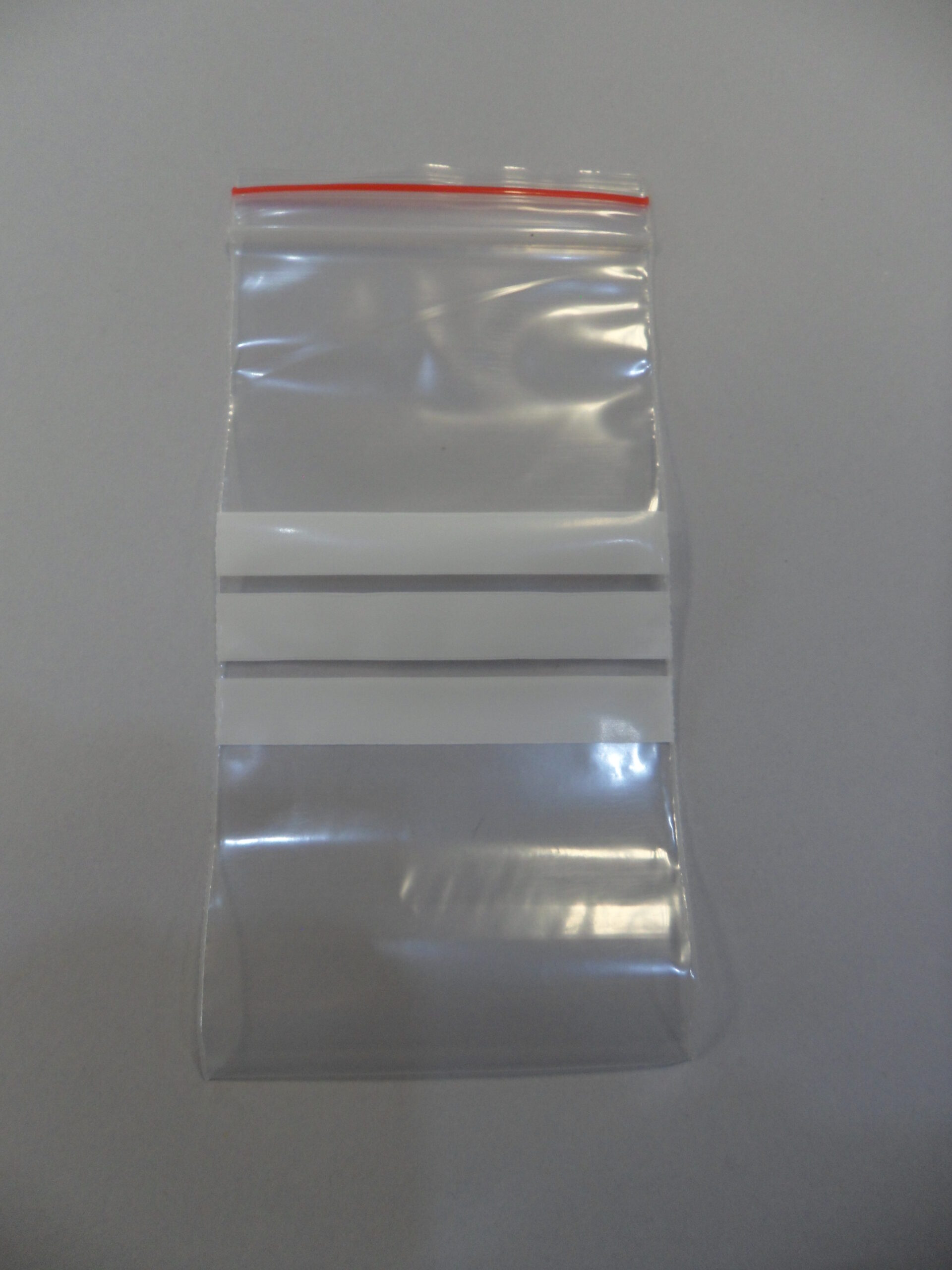 BUSTINA IN PLASTICA CON CHIUSURA 5 BUSTINA IN PLASTICA CON CHIUSURA 5