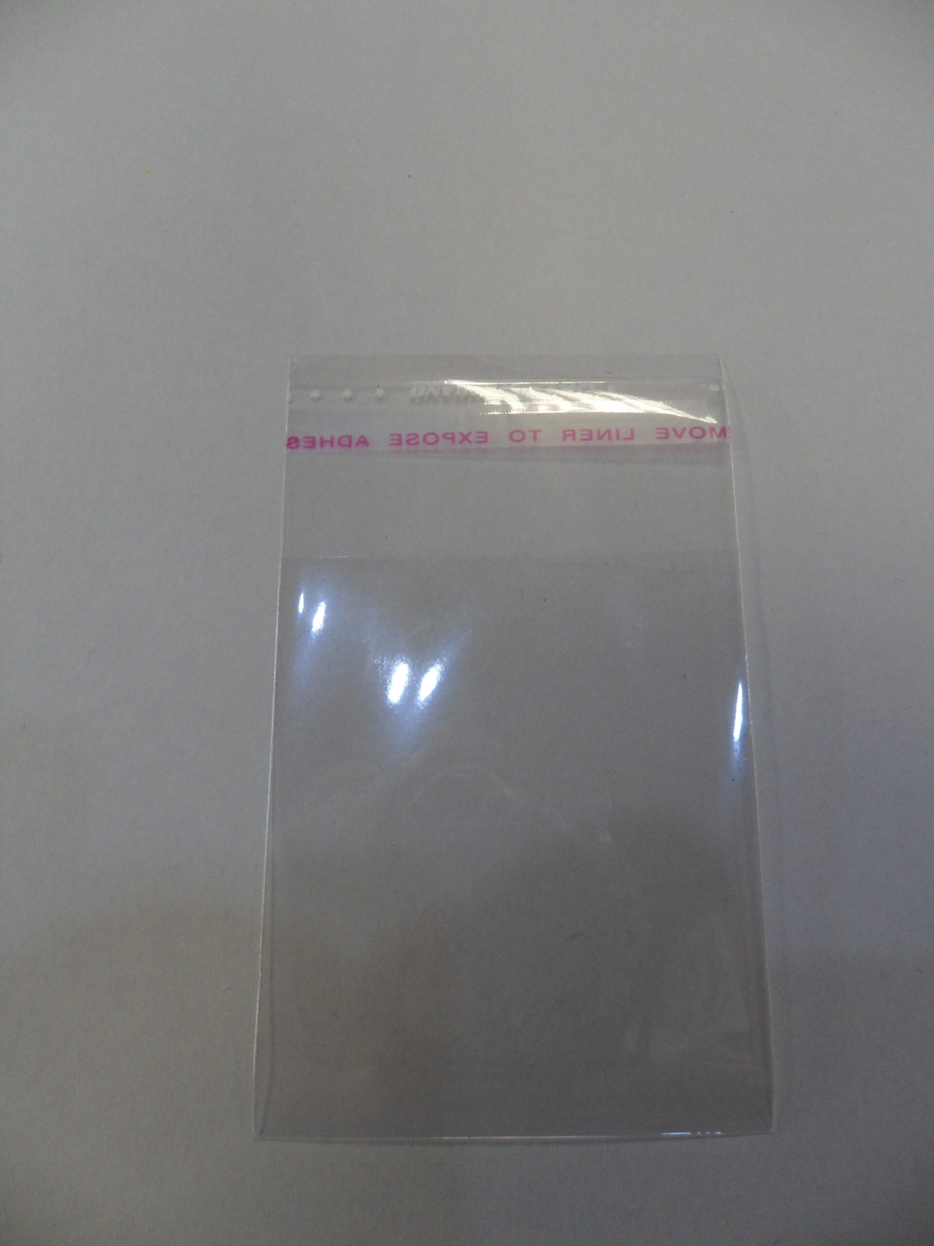 BUSTINA IN PLASTICA CON ADESIVO 4