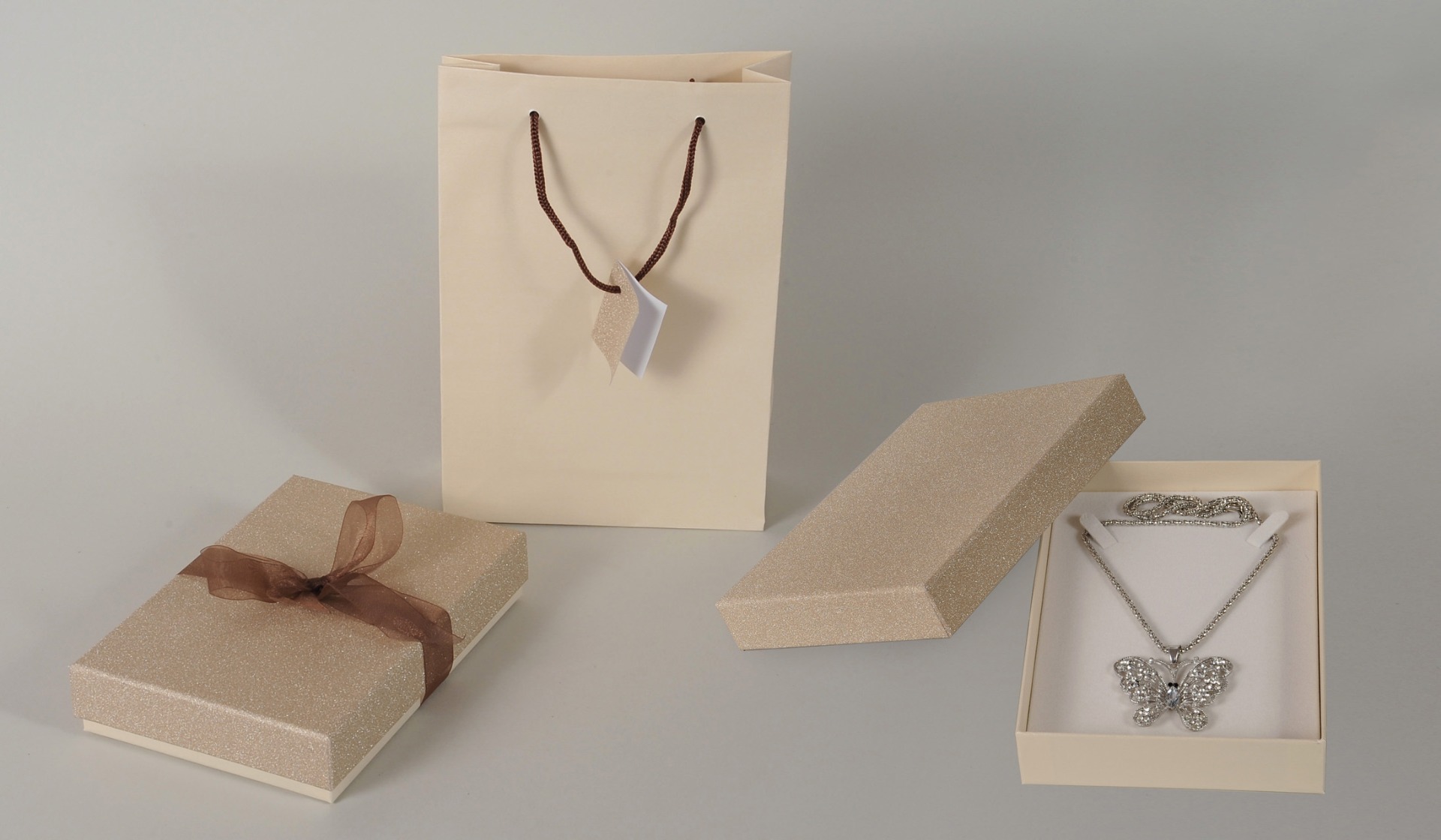 ASTUCCIO COLLANA +BUSTA-0