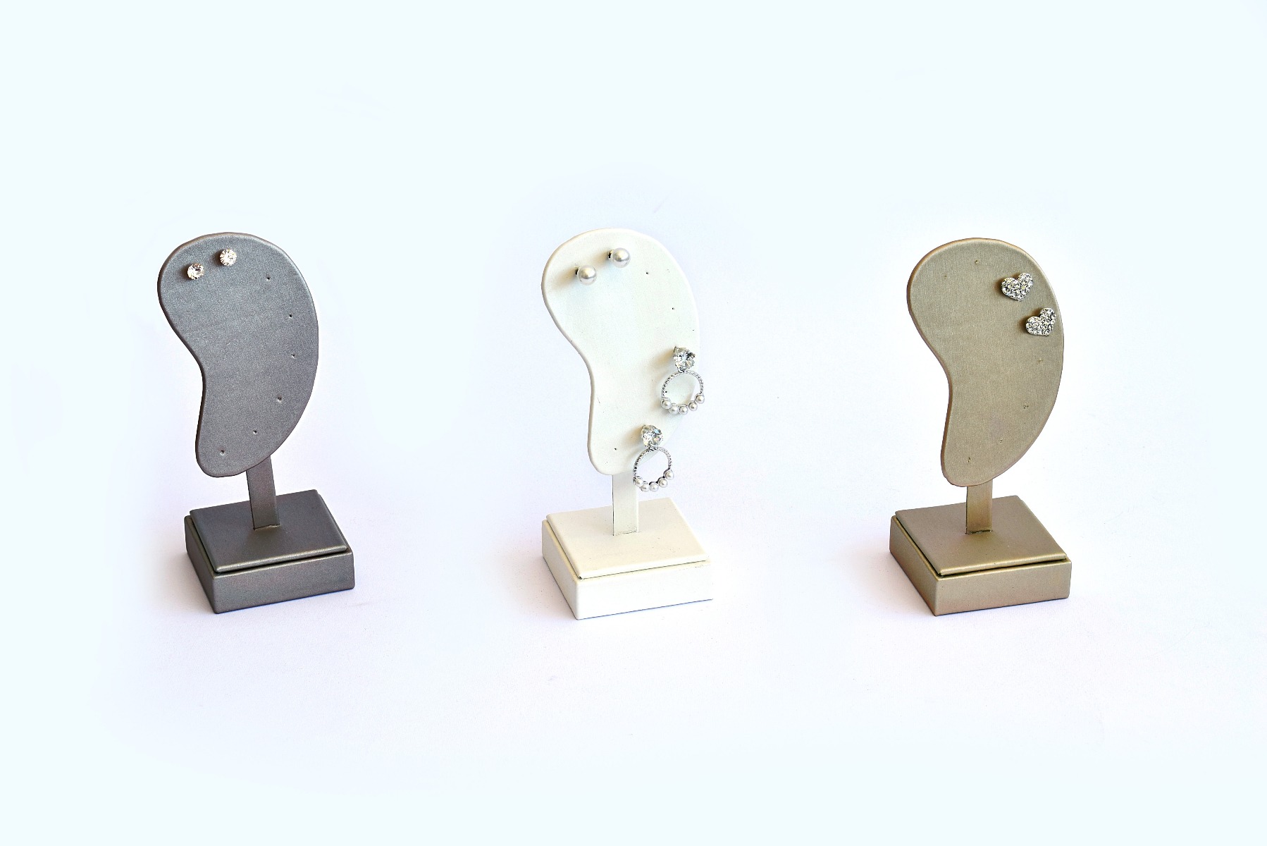 ESPOSITORE ORECCHIO-0