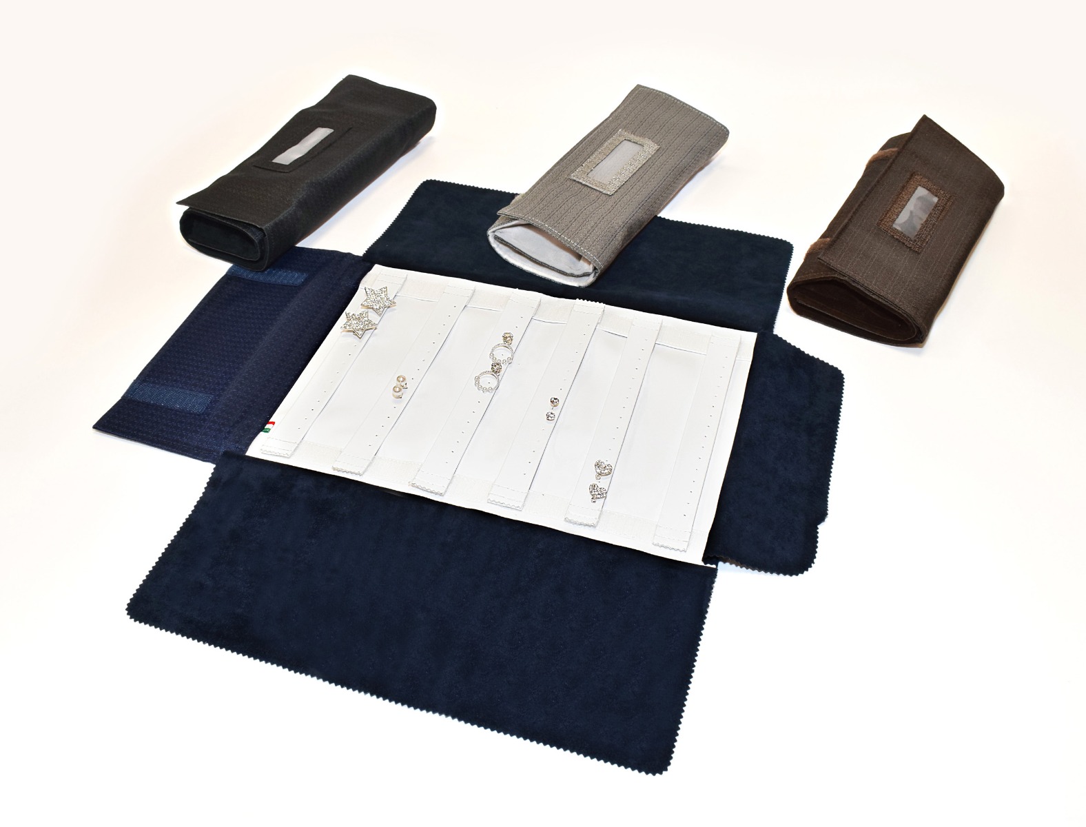 MEZZO ROTOLO PER ORECCHINI-0