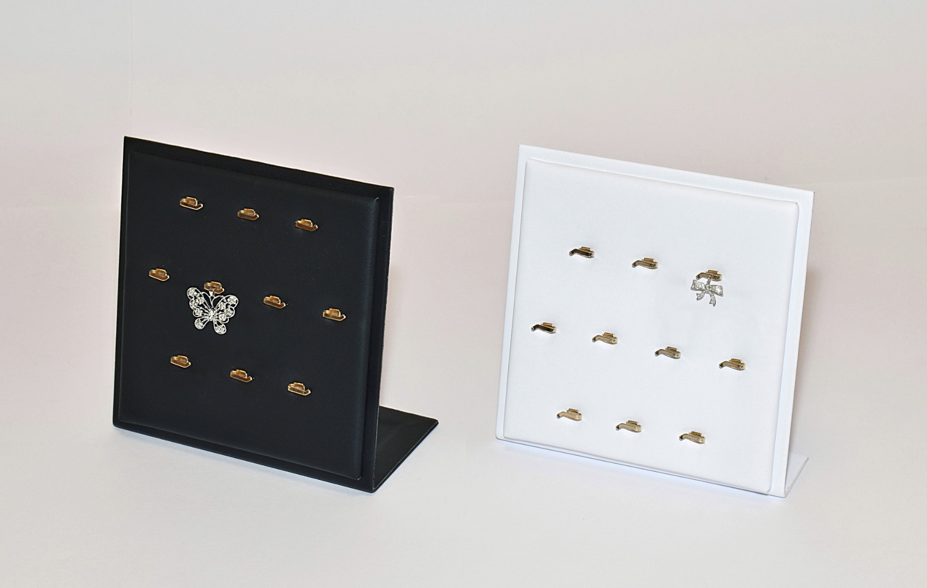 ESPOSITORE CON 10 GANCI-0